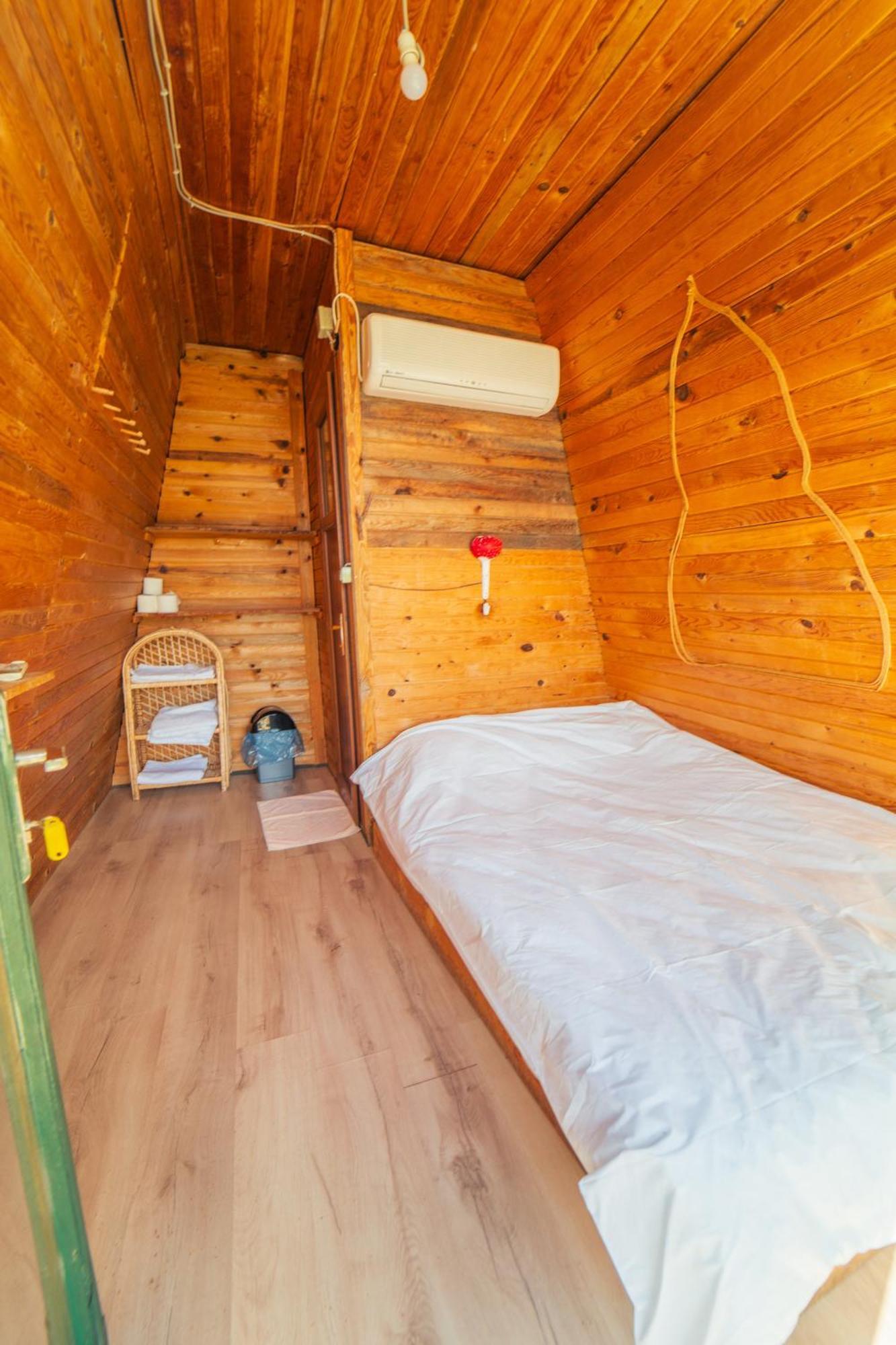 מלון פאראליה Shiva Camp מראה חיצוני תמונה