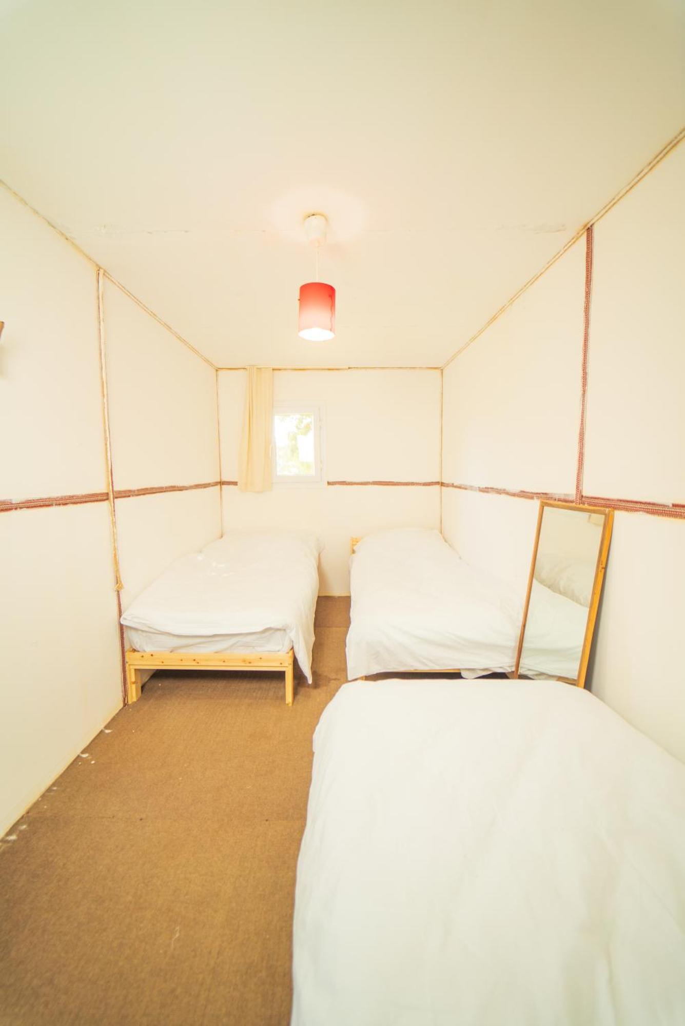 מלון פאראליה Shiva Camp מראה חיצוני תמונה